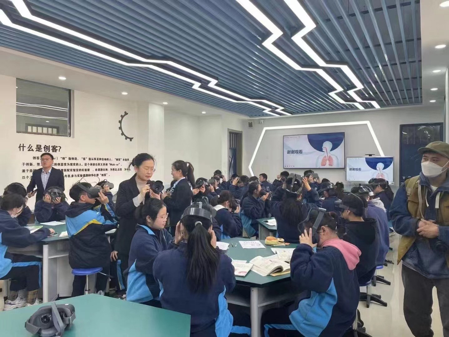鄭州八中創(chuàng)客實(shí)訓(xùn)基地